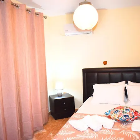 Apartment Vrysaki *