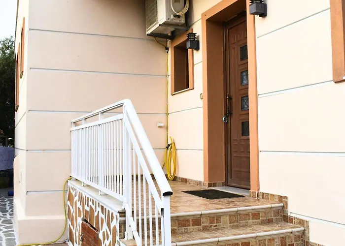 Vrysaki Apartamento *