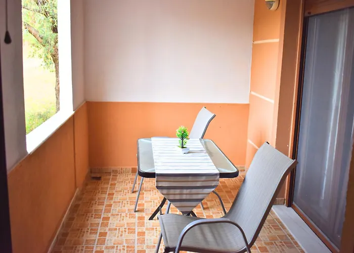 Vrysaki Apartamento *